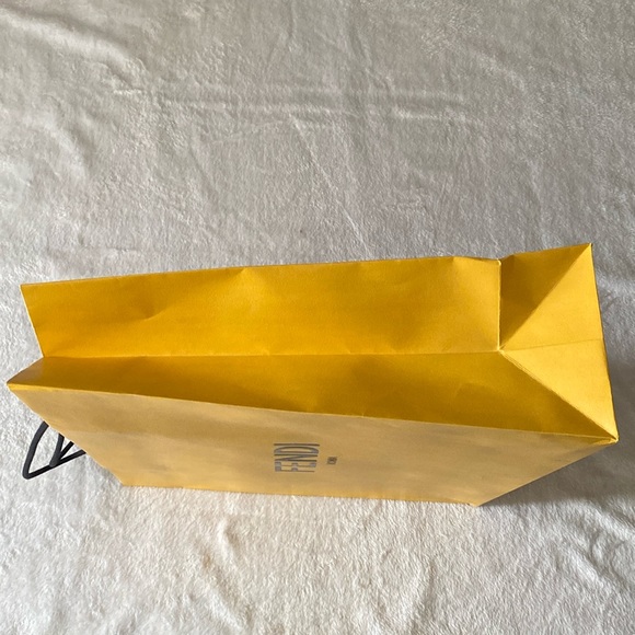 Fendi paper shopping bag with ribbon string - Picture 13 of 16